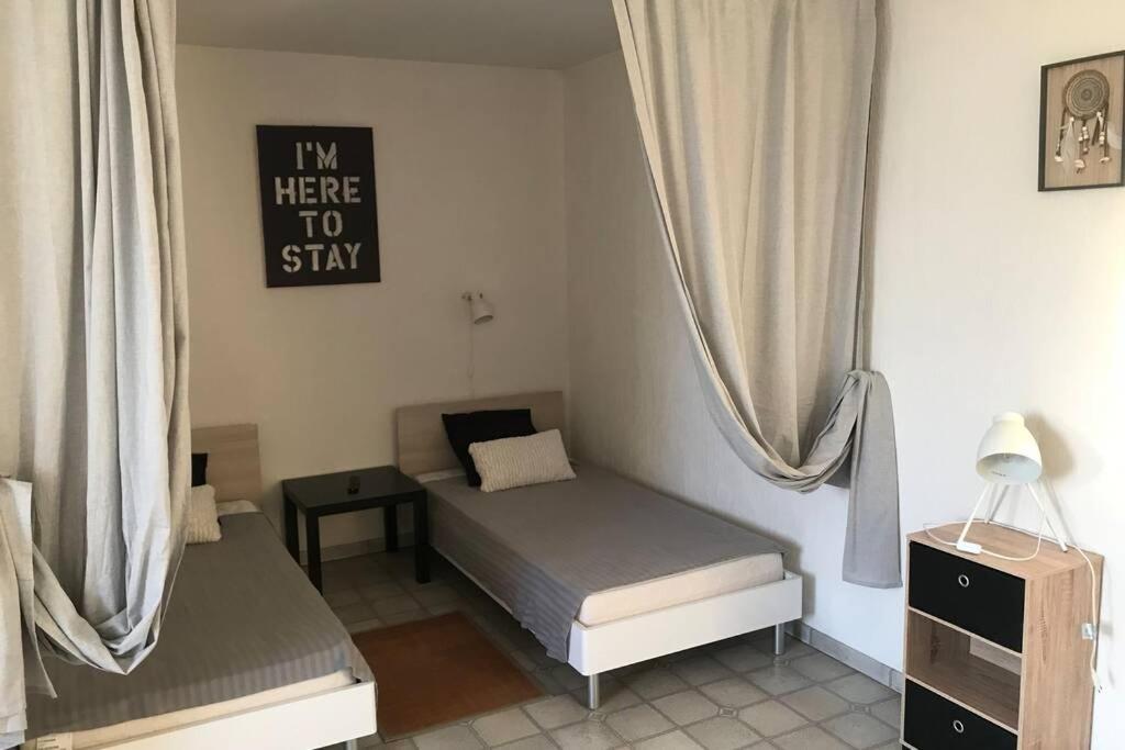 Studio Meuble Classe 2 Etoiles - 30M² Греу-ле-Бен Екстер'єр фото