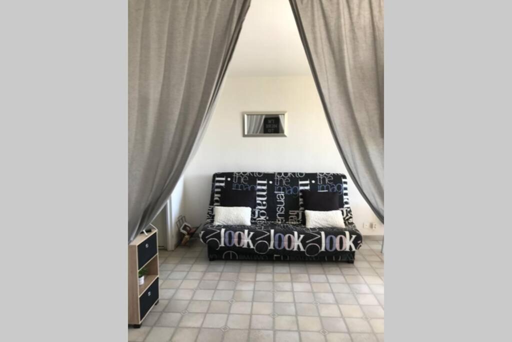 Studio Meuble Classe 2 Etoiles - 30M² Греу-ле-Бен Екстер'єр фото